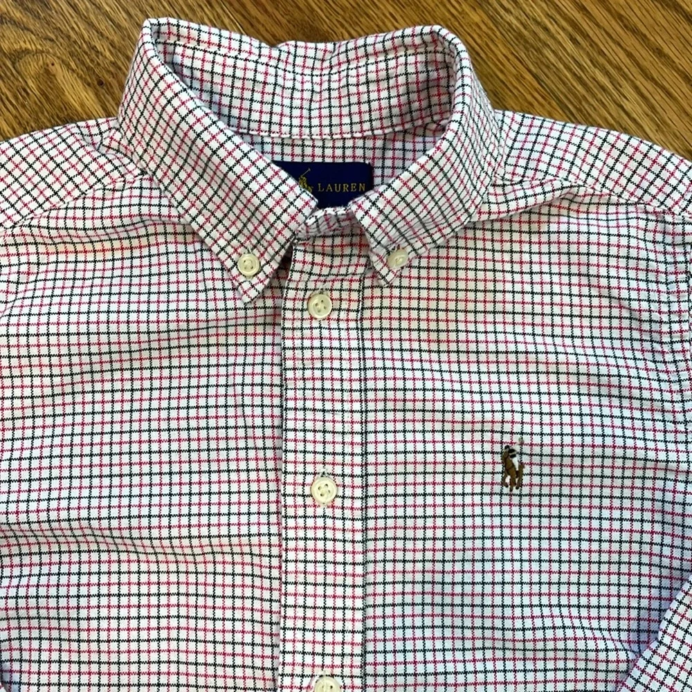 Boy’s Ralph Lauren Button Up/Button Down Shirt. Size 5. Like New Condition.